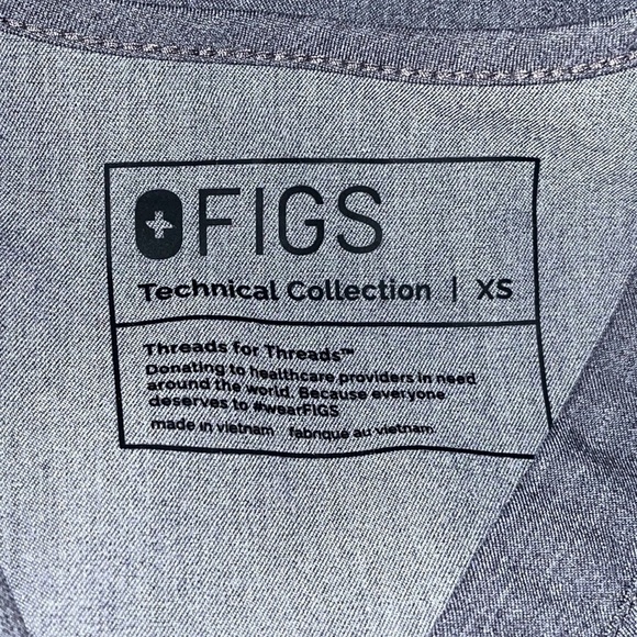FIGS Scrub Top Women XS Technical Collection Shirt grayish white Stretch - Picture 7 of 8